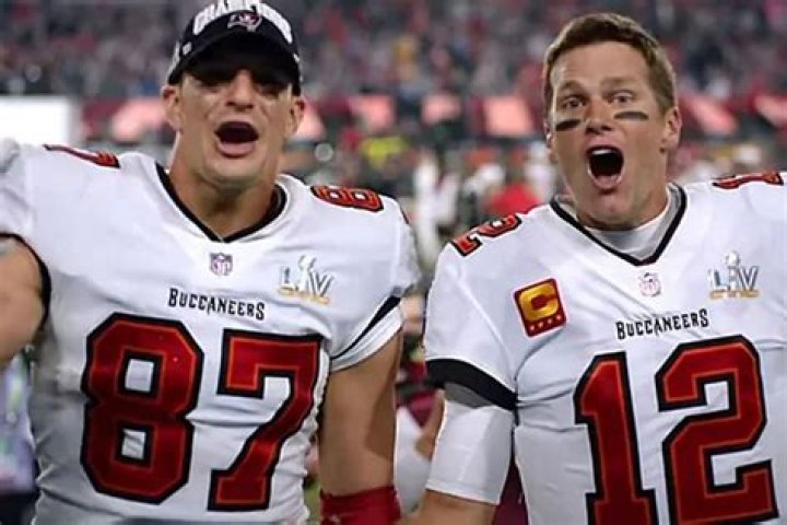 Are Tom Brady and Rob Gronkowski friends?